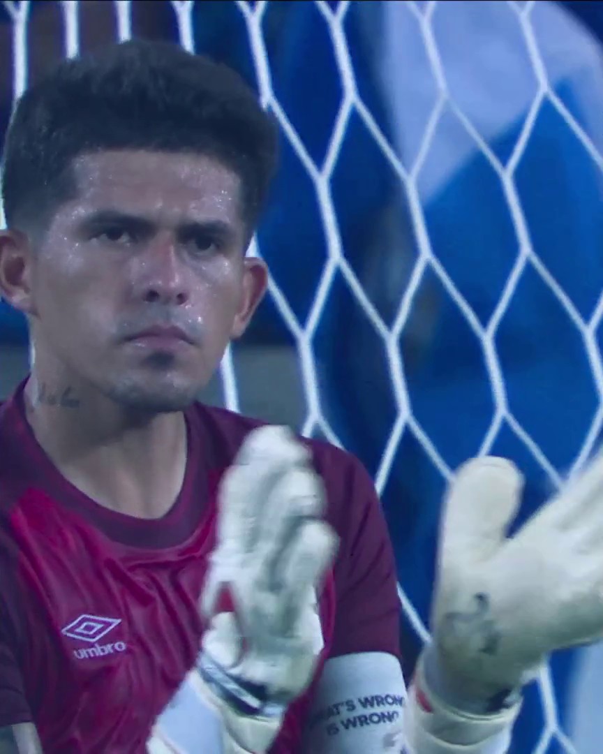 📸 👀 ¡Si el partido terminó 0⃣-0⃣ fue gracias a Mario González 🦸 de El Salvador 🇸🇻! 🧤 #GoldCup