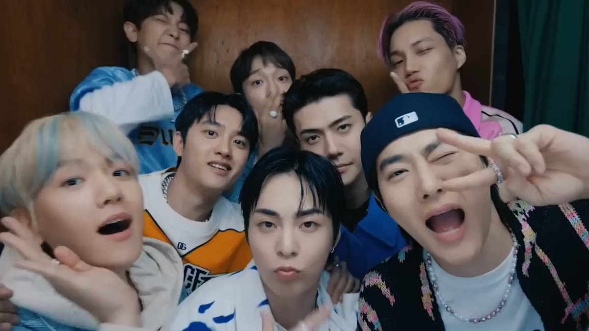 EXO 엑소 'Hear Me Out' MV