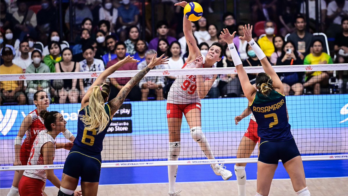 Ebrar Karakurt 🇹🇷 With 19 points, the star opposite guaranteed her team in the top three in the VNL Preliminary Phase &amp; a spot in the #VNLFinals. 📺 Full match replay on ⏰ Full schedule: 🏐 #Volleyball #VNL #VNL2023
