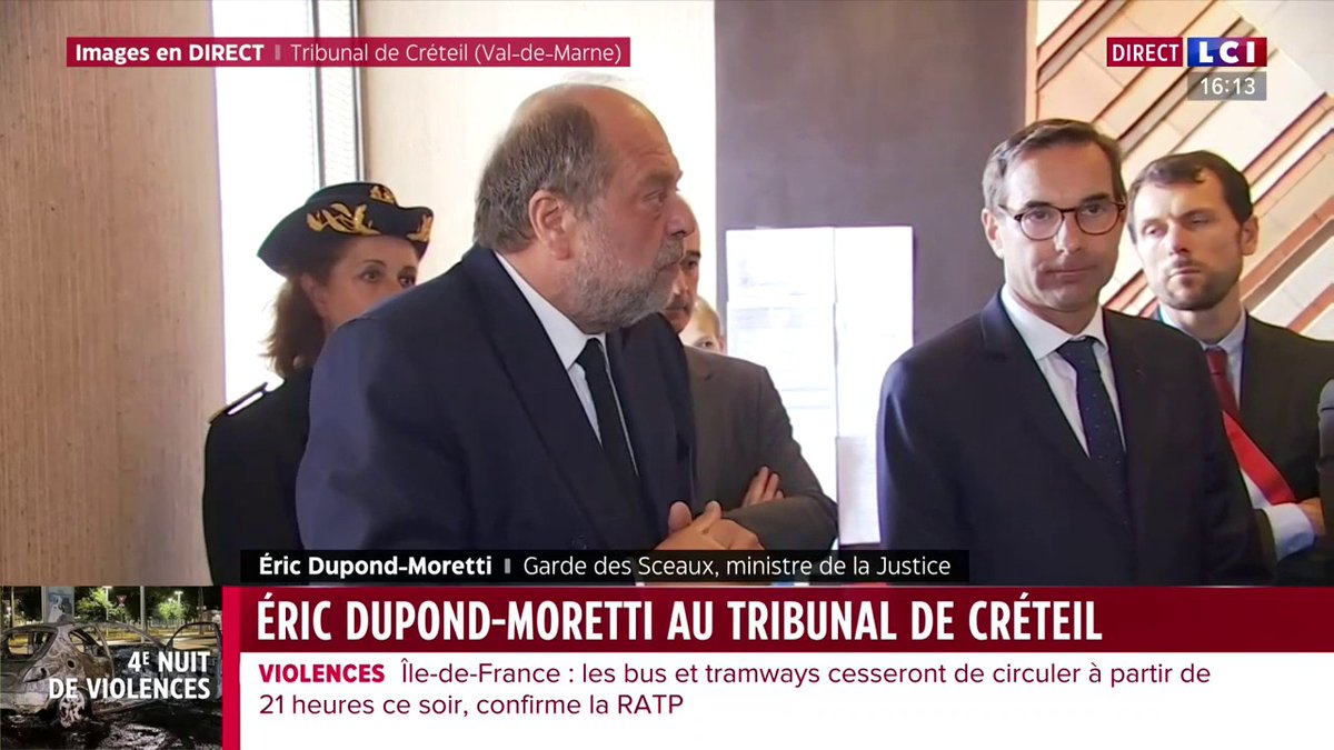 🔴 #Emeutes : "Les parents qui ne s'intéressent pas à leurs gamins et qui les laissent traîner la nuit encourront deux ans de prison ferme et 30 000 euros d'amende", déclare Éric Dupont-Moretti Eric Dupond-Moretti ▶ En direct sur #La26