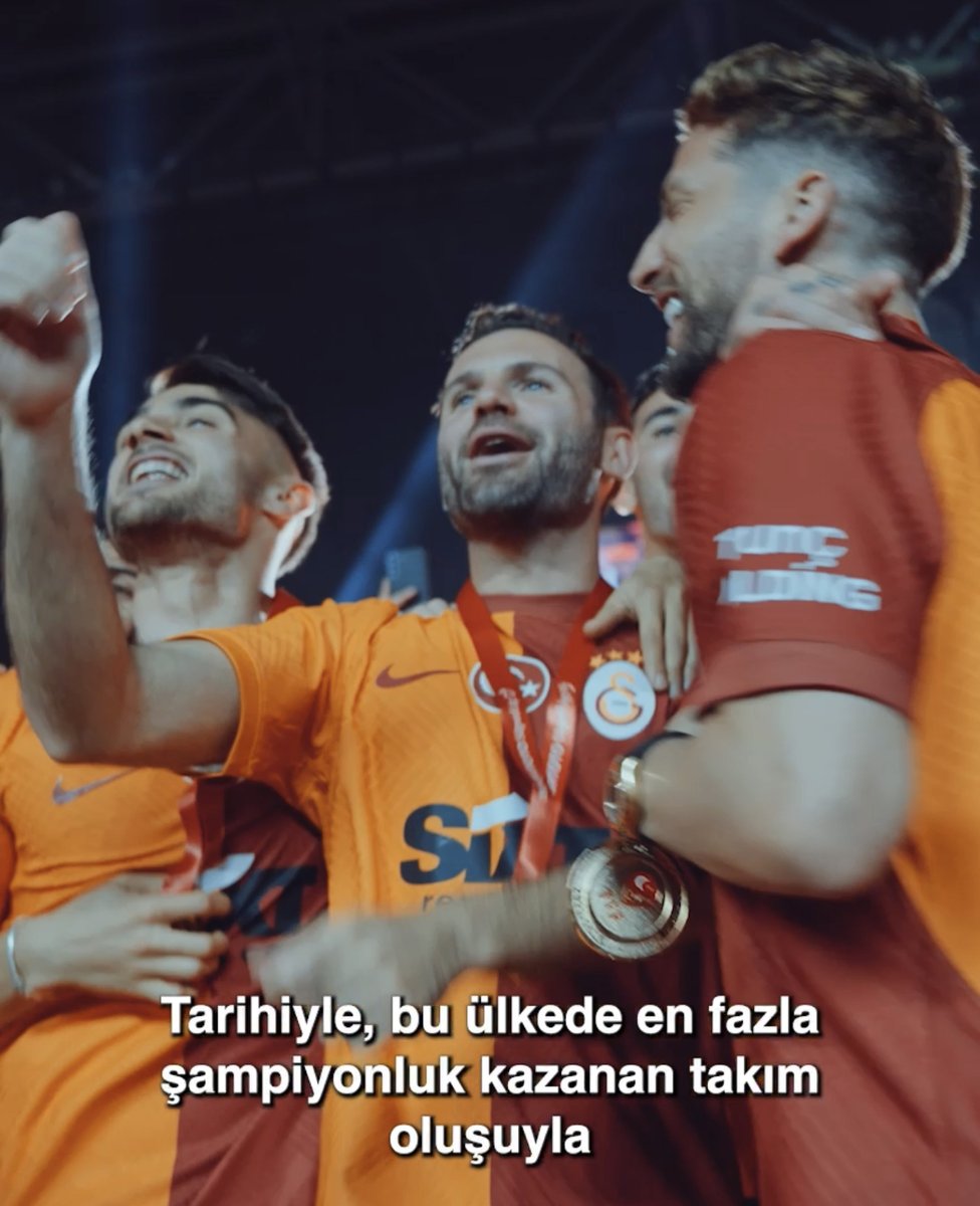 Birlikte yürüdüğümüz şampiyonluk yolunun her anı çok güzeldi. 💛❤️ Artık sen de büyük Galatasaray ailesinin bir ferdisin Juan Mata García. 🦁
