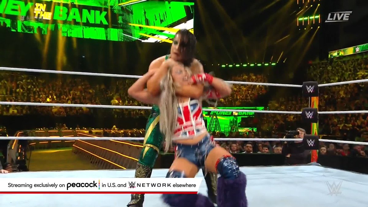 No way! NO. WAY. Shayna Baszler just betrayed Ronda Rousey at #MITB!