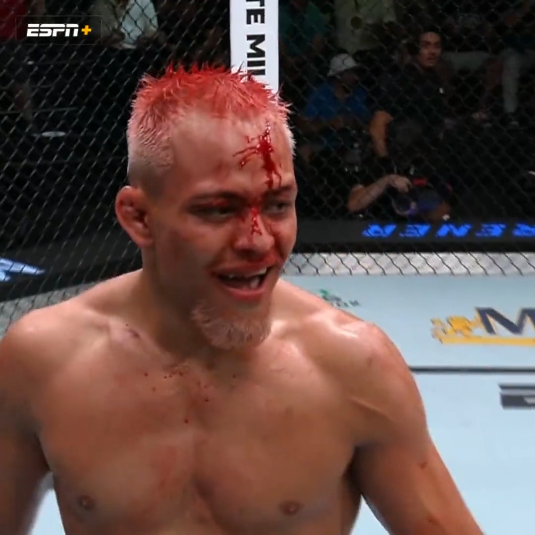 ELVES BRENER, WHAT A COMEBACK 😤 #UFCVegas76