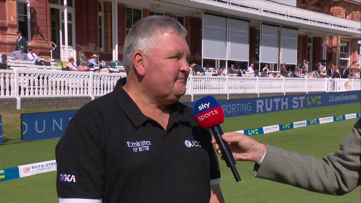 Third umpire Marais Erasmus gives greater insight into why Mitchell Starc's catch was disallowed on Day 4 of the second Ashes Test 🔍