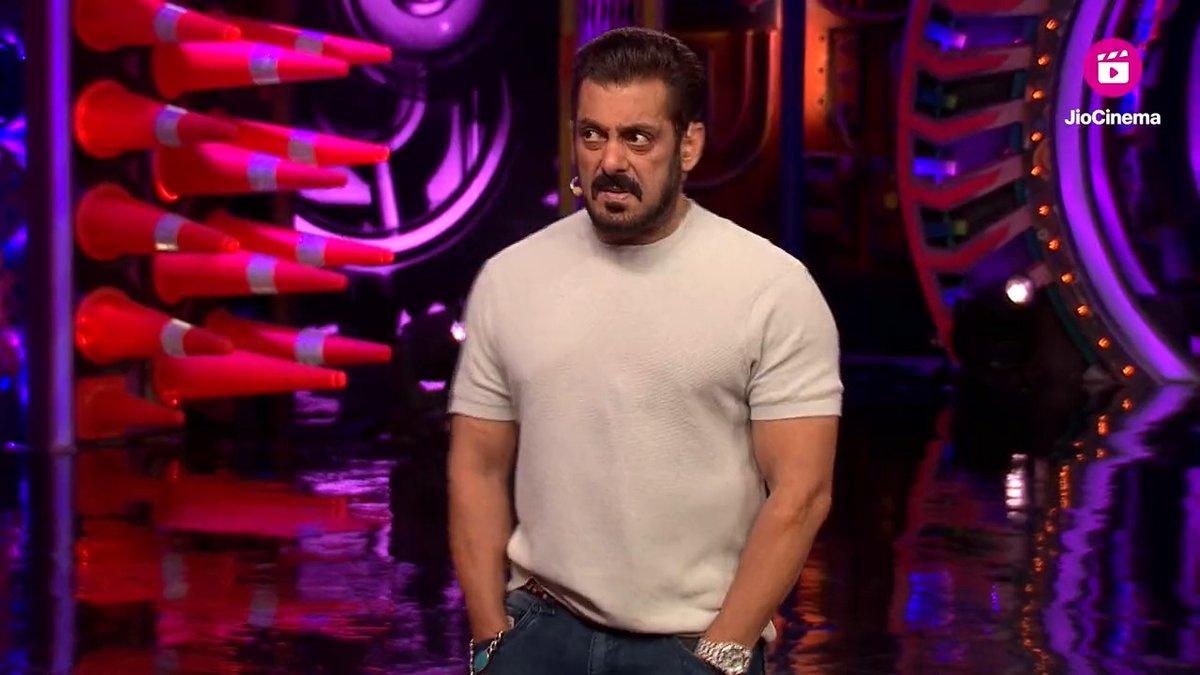 Salman Khan ne lagayi Falaq ki class! See what unfolds on #WeekendKaVaar, tonight at 9pm, streaming free on #JioCinema. #BBOTT2 #BBOTT2onJioCinema #BiggBossOTT2 @beingsalmankhan #FalaqNaaz