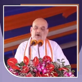 कांग्रेस, सपा और बसपा कई बार सत्ता में रहे, लेकिन किसी ने भी पिछड़े समाज को संवैधानिक मान्यता देने का काम नहीं किया। मोदी जी ने पिछड़े समाज के लिए आयोग बनाकर संवैधानिक मान्यता देने का काम किया।