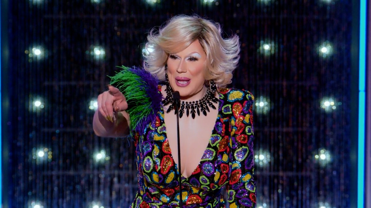 "Now for the woman of the evening... everybody, let's hear it for Ellen DeGeneres!" 😩😂 #AllStars8 Jimbo Ru-live the Roast of Carson Kressley on the #DragRace YouTube channel now 👉