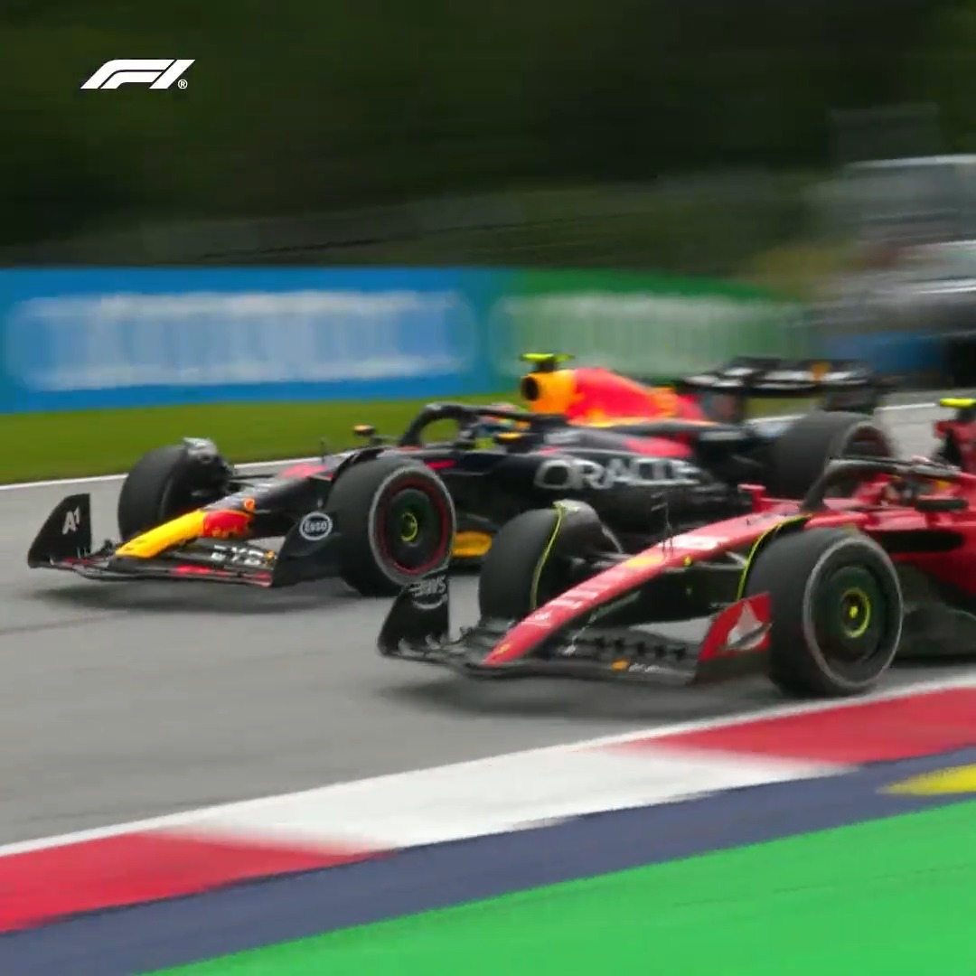 A box-office battle between Sainz and Perez! 🥊 We couldn't take our eyes off the brilliant wheel-to-wheel racing between these two drivers!! 🤯 #AustrianGP #F1 Sergio Pérez Carlos Sainz