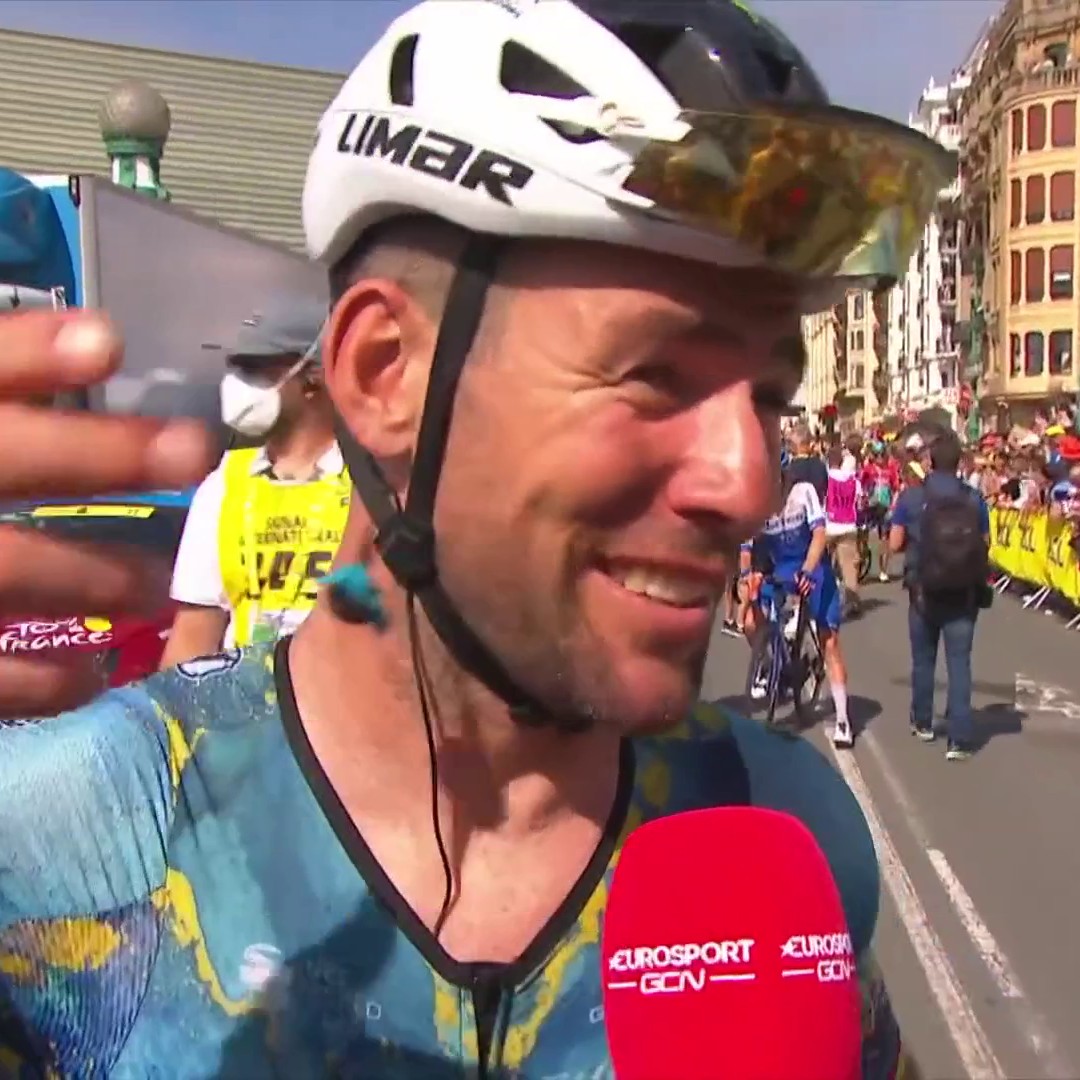 🗣️ Mark Cavendish poniendo voz al espectáculo vivido en País Vasco estas dos primeras etapas. 14 Tour de Francia a sus espaldas. 🤩 "Es el mejor ambiente que he vivido en mi vida" 🥳 "Es como una fiesta" Mañana, su primera cita con la historia. #TDF2023 | #LaCasadelCiclismo