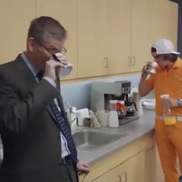An ode to Sunday orange 😂 This Rickie Fowler SportsCenter commercial is all-time.