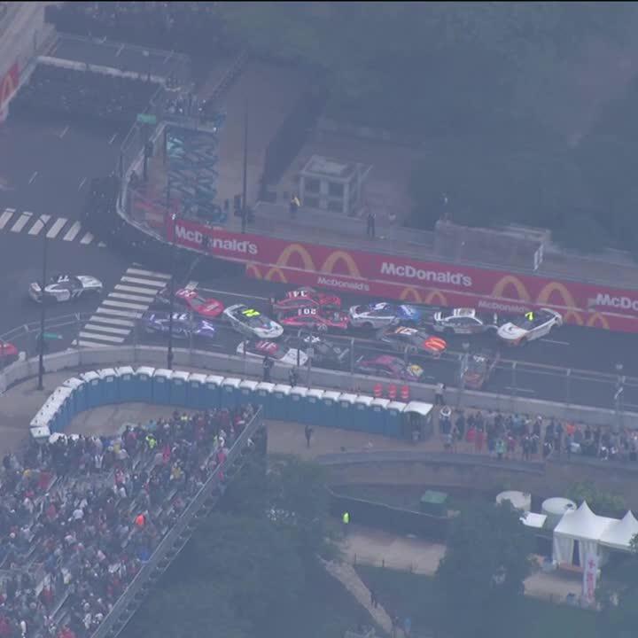 Byron misses the corner! Harvick goes around! The field comes to a stop! #NASCARChicago