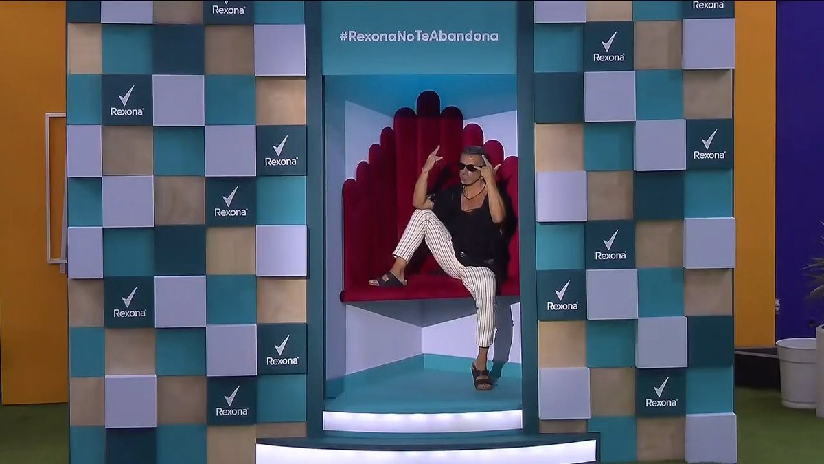 .Sergio Mayer B. sobrevivió a su tercera nominación y volvió a la casa más fuerte que nunca 😎💪 Revive gratis las galas de #LaCasaDeLosFamososMx a través de ViX 🧡 👉