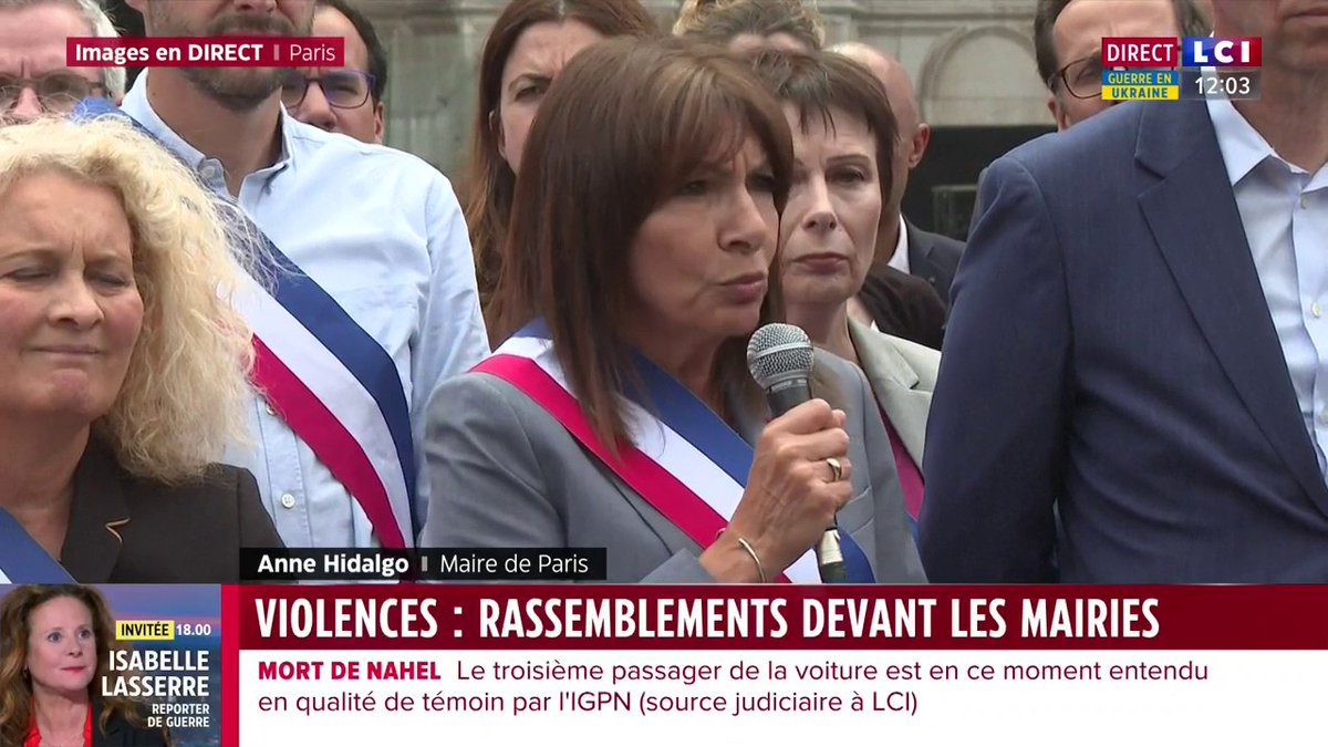 À l'appel de AMF | Association des maires de France avec les élus parisiens. Nous condamnons sans réserve toutes les violences contre les élus, les premières lignes de la République. Il nous faut trouver des réponses à la hauteur des défis du pays, cela passe par un débat apaisé.
