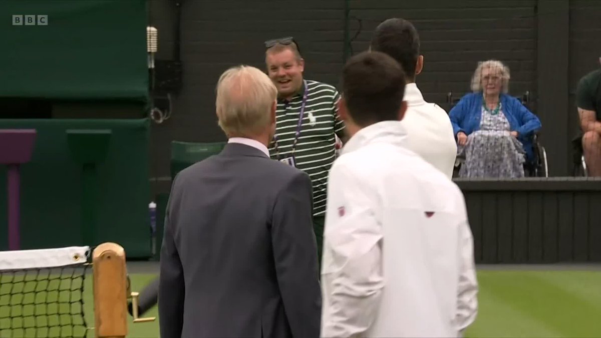 Novak Djokovic couldn't be happier to see the blowers come out 😂 Let's get this match back on! #Wimbledon