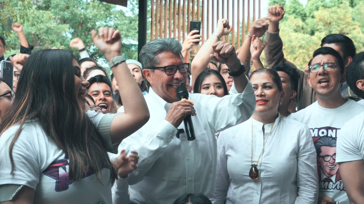 Gracias a las y los jóvenes que me expresan su simpatÃa. Su alegrÃa, energÃa, sentido de la vida y esperanza nos mantienen fuertes en nuestro propósito de continuidad con cambio.