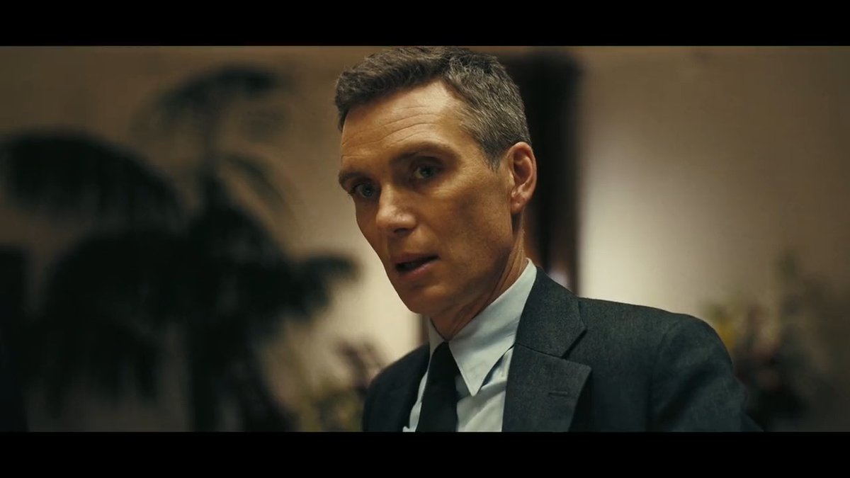 Oppenheimer ผลงานโดยคริสโตเฟอร์ โนแลน นำแสดงโดย คิลเลียน เมอร์ฟี ในบท เจ โรเบิร์ต ออพเพนไฮเมอร์ นักวิทยาศาสตร์ชาวอเมริกันที่ต้องเสี่ยงทำลายโลกเพื่อช่วยโลก พบกัน 20 กรกฎาคม ในโรงภาพยนตร์ทั้งระบบปกติและ IMAX