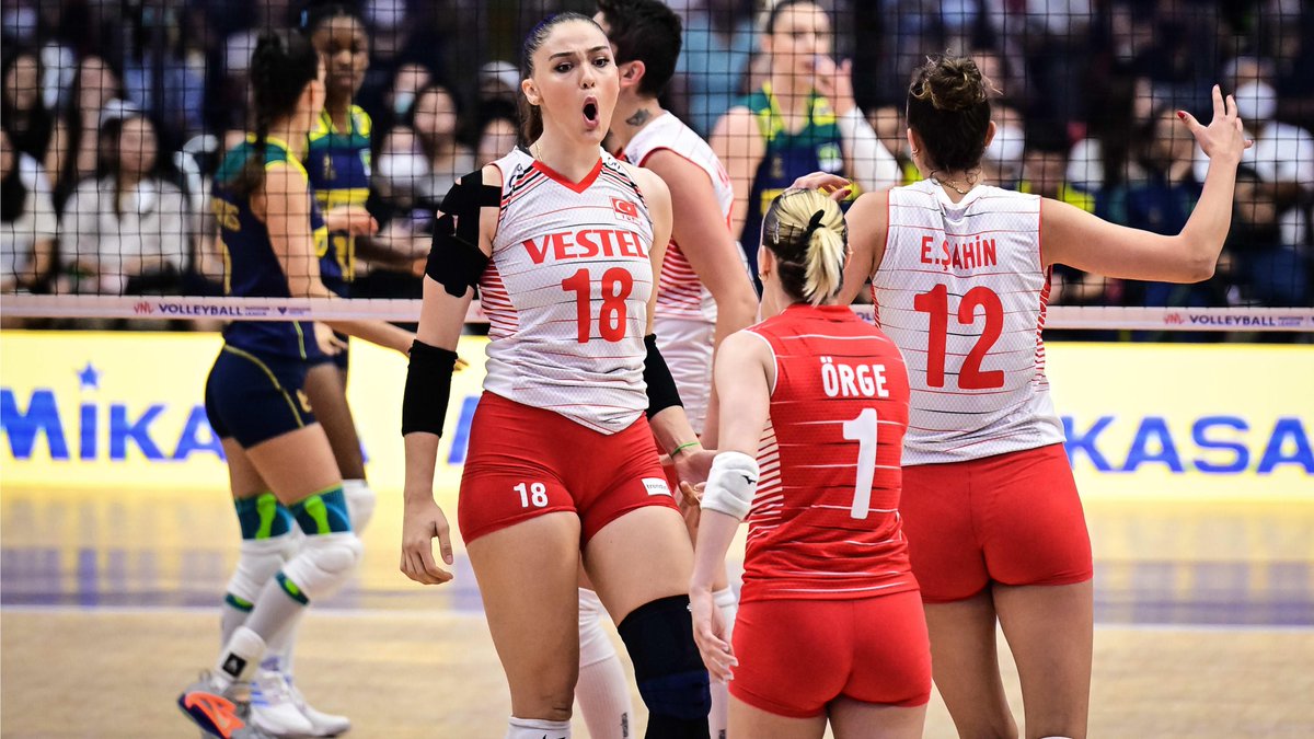 Zehra Gunes 🇹🇷 Enjoy some of her best moments during week 3 of the women's #VNL2023. ➡️ Türkiye qualified to the #VNLFinals July 12-16 in Arlington, Texas 🇺🇸. 📺 Matches on ⏰ Full schedule: 🏐 #Volleyball #VNL