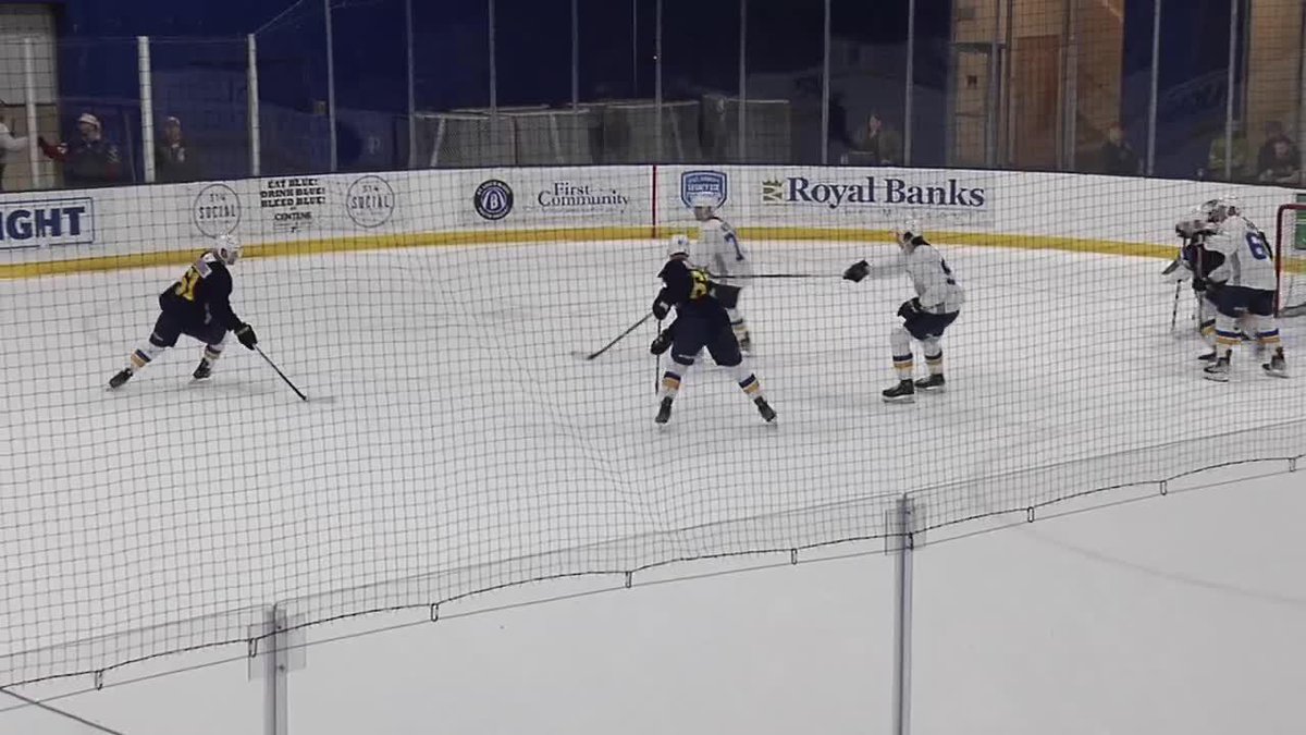 Scardina with the top cheddar to tie it 1-1 🧀