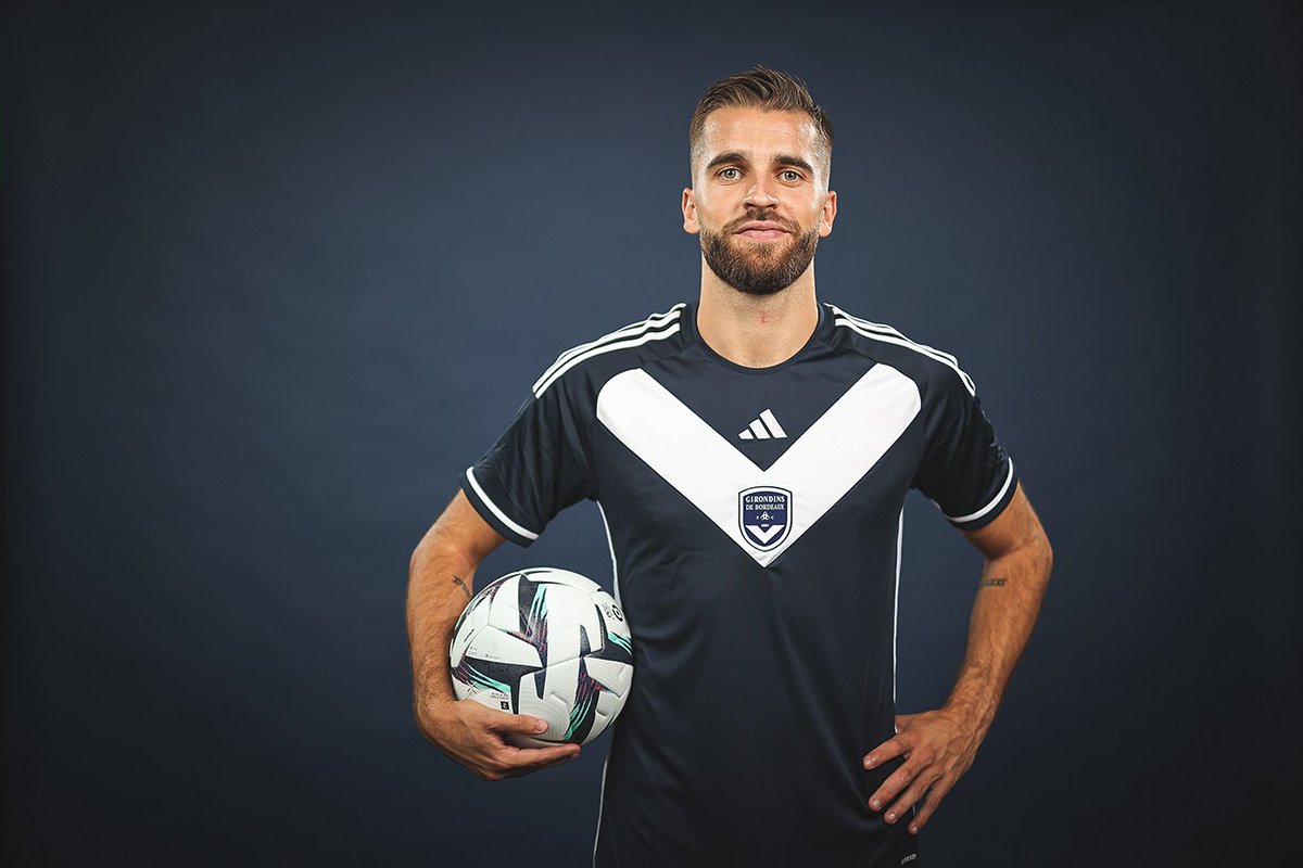 Gaétan Weissbeck débarque à Bordeaux ! 🤩 Le milieu offensif arrive en provenance du FC Sochaux-Montbéliard. Il s’est engagé en prêt pour la saison avec une option d’achat. 🔵⚪ ➡