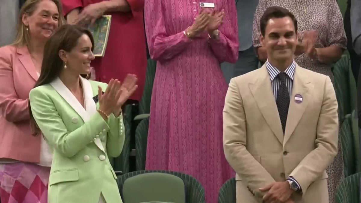 Tennis Royalty watching on 👑 Andy Murray and Roger Federer share a wholesome exchange on Centre Court #Wimbledon
