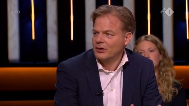 De Tweede Kamer wil de enquête over corona uitstellen maar Pieter Omtzigt vindt dat onbestaanbaar. Omtzigt: “Hoeveel redenen wilt u hebben om deze enquête te houden?” #Op1 #EO