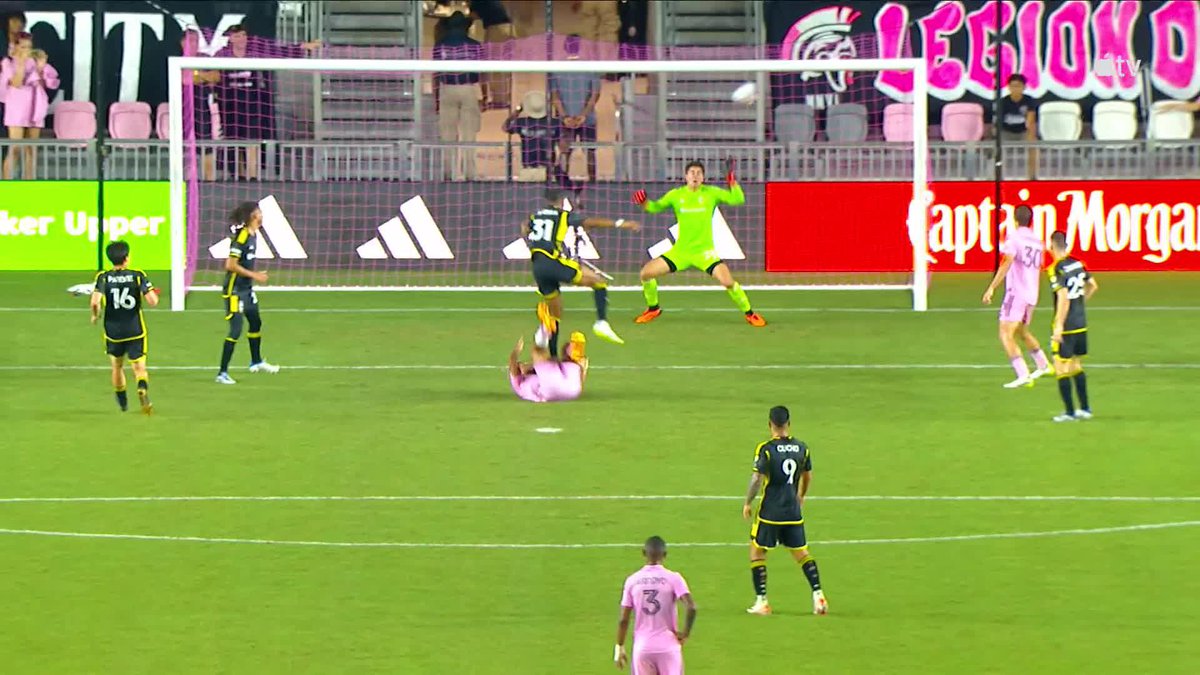 🔥🇻🇪 Josef Martínez hizo esta LOCURA para empatar el partido en el minuto 90. IMPRESIONANTE.
