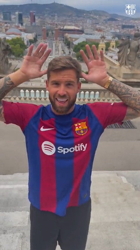 Nobody: Absolutely nobody: Iñigo Martinez: 👐👅 We've got a new culer in town 🔥