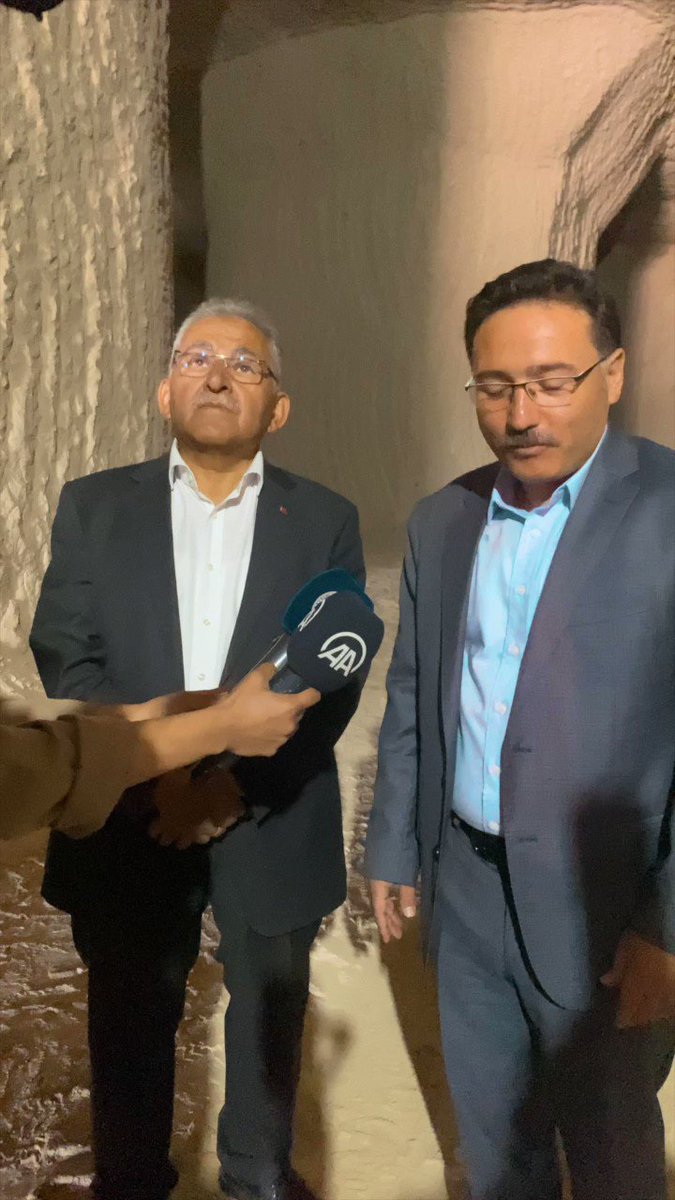 Tarihi zengin şehir #Kayseri’mizi birbirinden güzel projelerle müzeler şehri yapıyoruz. Bu kapsamda dünyanın en büyük kayadan oyma müzesini de şehrimize kazandırıyoruz. Kayadan oyma Kültepe Müzesi hem içerik hem de estetik açıdan muhteşem bir müze olacak. Valimiz Sayın Gökmen Çiçek ile yaptığımız incelemeler sırasında hem heyecanlandık hem de şehrimiz adına mutluluk duyduk. #HerŞeyKayseriİçin