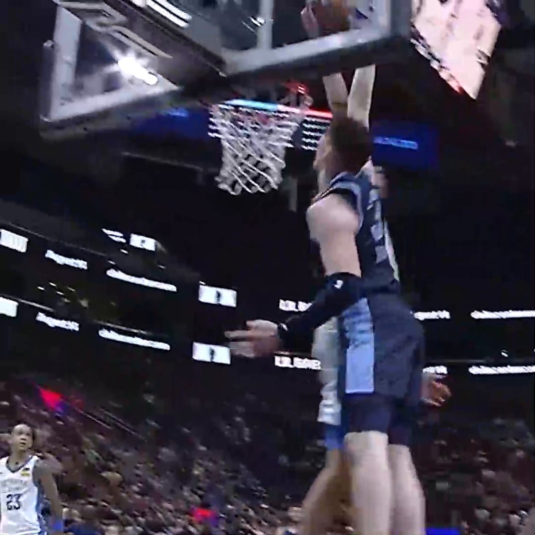 What a block by Chet Holmgren 😤