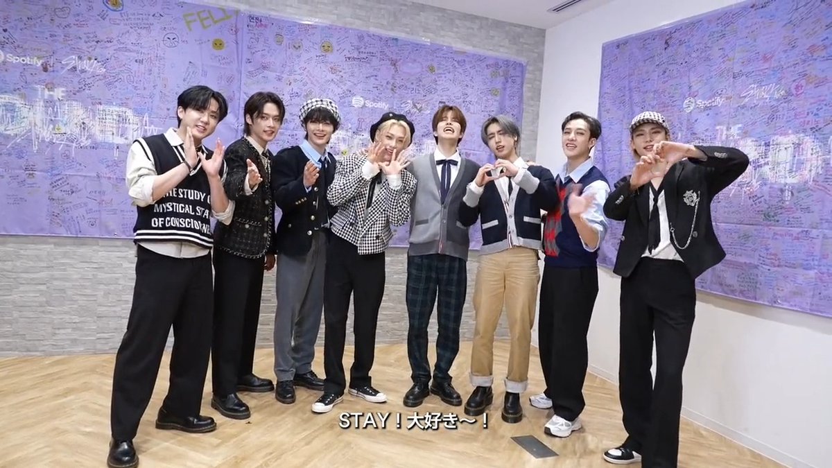 🔹Spotify x Stray Kids🔹 #探せスキズサウンド や京セラドームブースにご参加いただいた皆さんありがとうございました! 皆さんのメッセージ入り応援幕を メンバーに届けました💌 SpotifyJPのInstagramでは写真も公開📸 Stray Kids Japan Official #Spotify_StrayKids