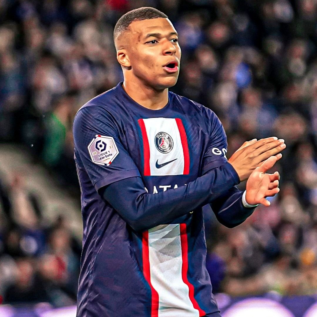 Kylian Mbappe has been warned that PSG will be forced to sell some of his team-mates if he tries to move to Real Madrid on a free transfer ⬇