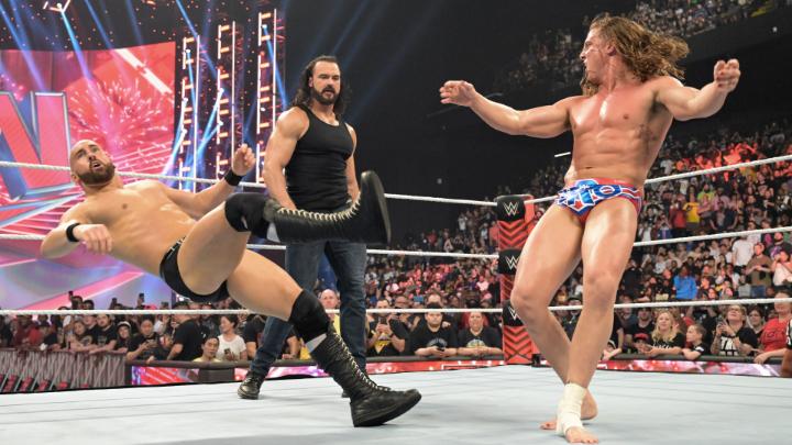 .Matthew Riddle squares off against Fabian Aichner and gets an assist from Drew after the match. #WWERaw