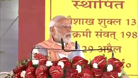 गीता प्रेस सिर्फ एक संस्था नहीं, बल्कि एक जीवंत आस्था है। देश के करोड़ों-करोड़ लोगों के लिए यह किसी मंदिर से कम नहीं।