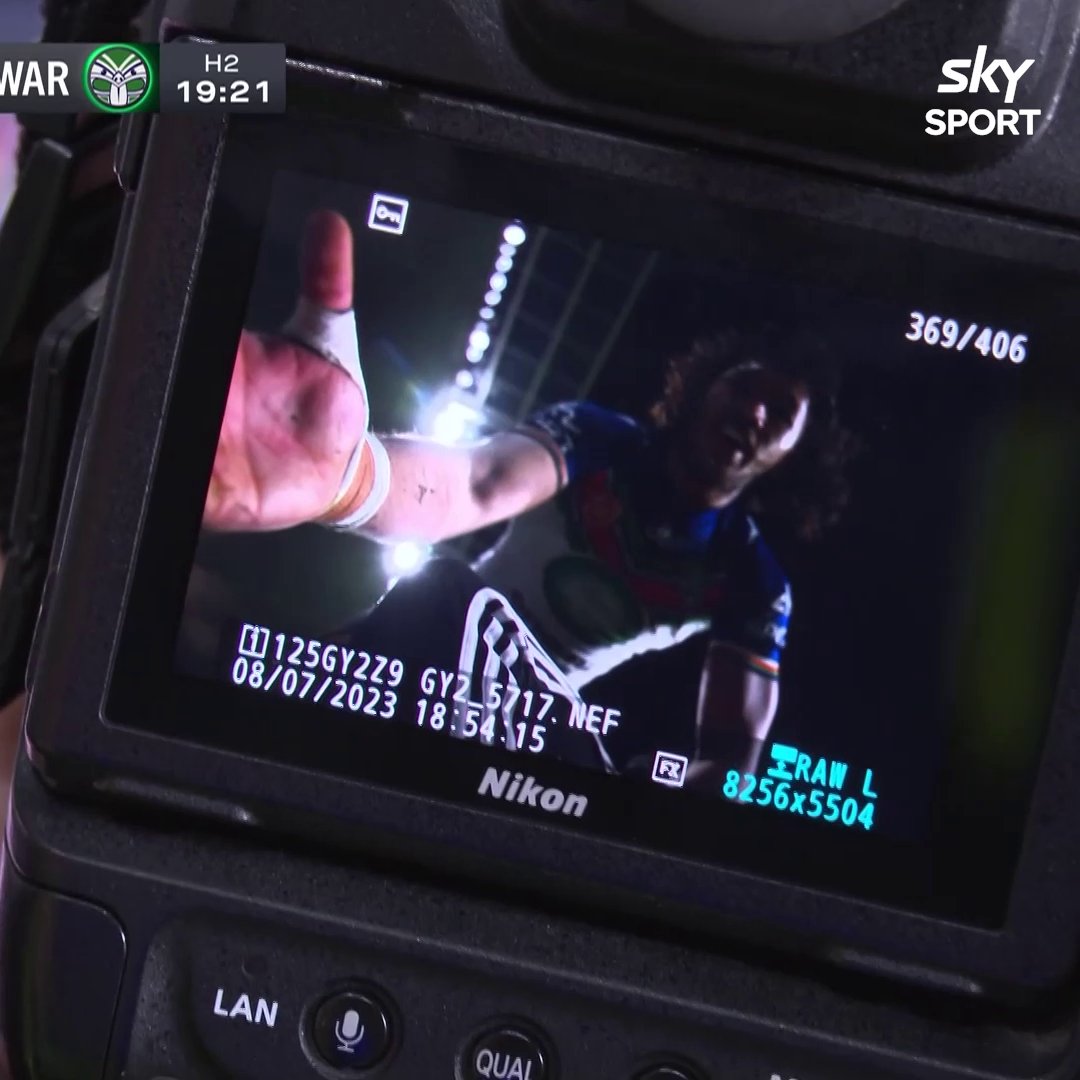 We can confirm the photographer got the shot 🤝 #NRL #SkySportNZ