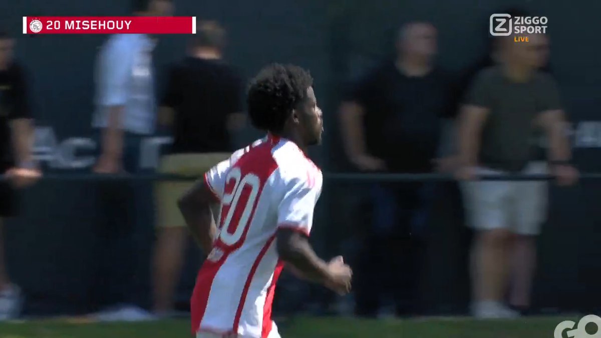 De kop is 𝗲𝗿𝗮𝗳 🤩 Het eerste doelpunt van Ajax in seizoen '23/'24 is een feit ✅ #ZiggoSport #AJADBO