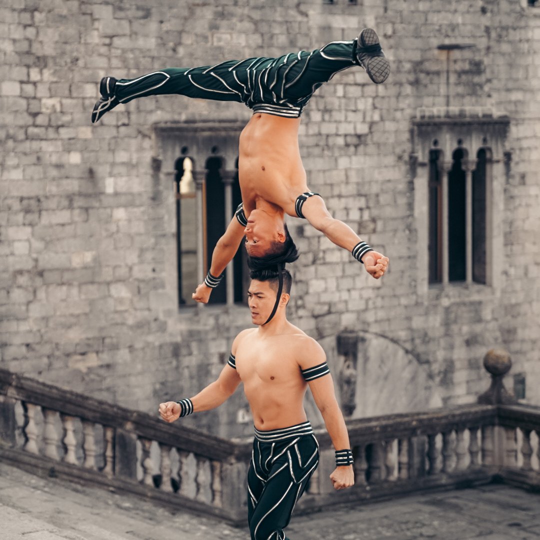 The Giang brothers display a great show of strength and balance 💪