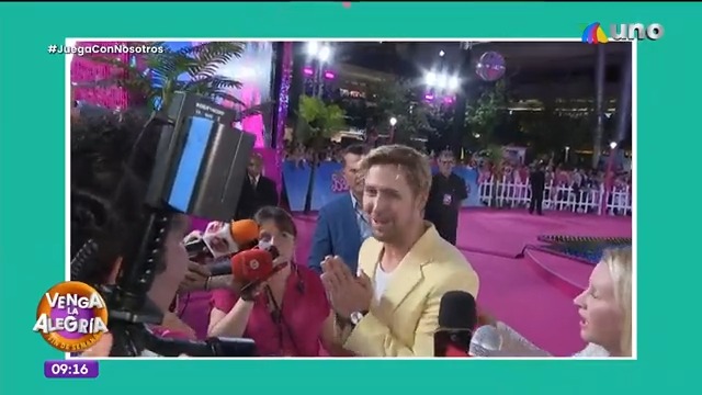 ¡Ryan Gosling NO conoce a Martha Higareda! 😱🚨 ¡Esto fue lo que respondió al ser cuestionado sobre la actriz mexicana! 📺 #VLAFinDeSemana #JuegaConNosotros