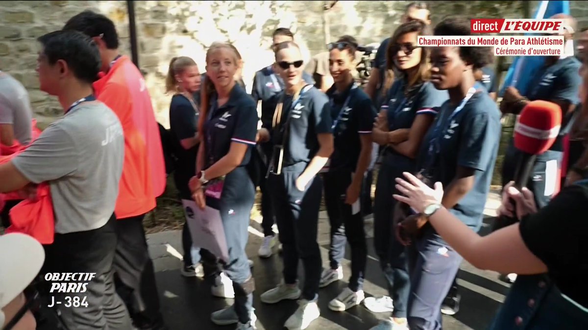 🇫🇷 Au plus près de l'équipe de France ! Suivez la cérémonie d'ouverture sur la chaine L'Équipe dans votre espace tv : #lequipeATHLE
