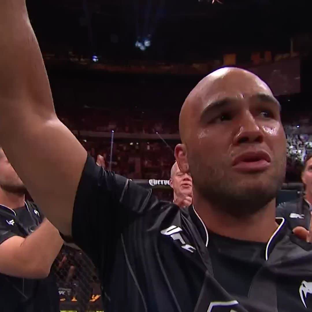 One last time on the mic for 'Ruthless' Robbie Lawler 🥲 #UFC290