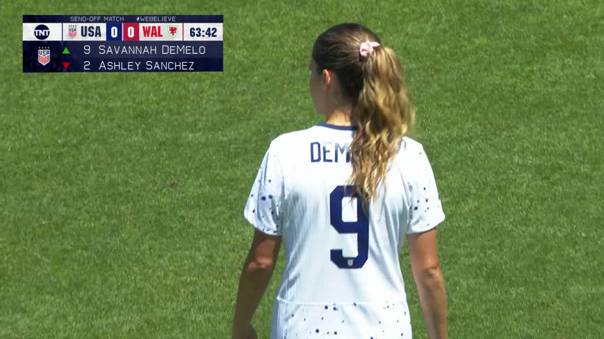 Welcome to the show, @Savannah_DeMelo!!! 🇺🇸