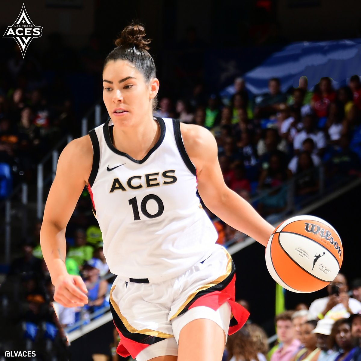 ⚠️ Beware of Dawg ⚠️ Talk about a bounce back. KP led all scorers with a career-high and new franchise-record 40 points as the Aces secured the 113-89 over the Lynx. Her 77.8% shooting percentage is the highest ever in a 40 PT game. Kelsey Plum // #ALLINLV