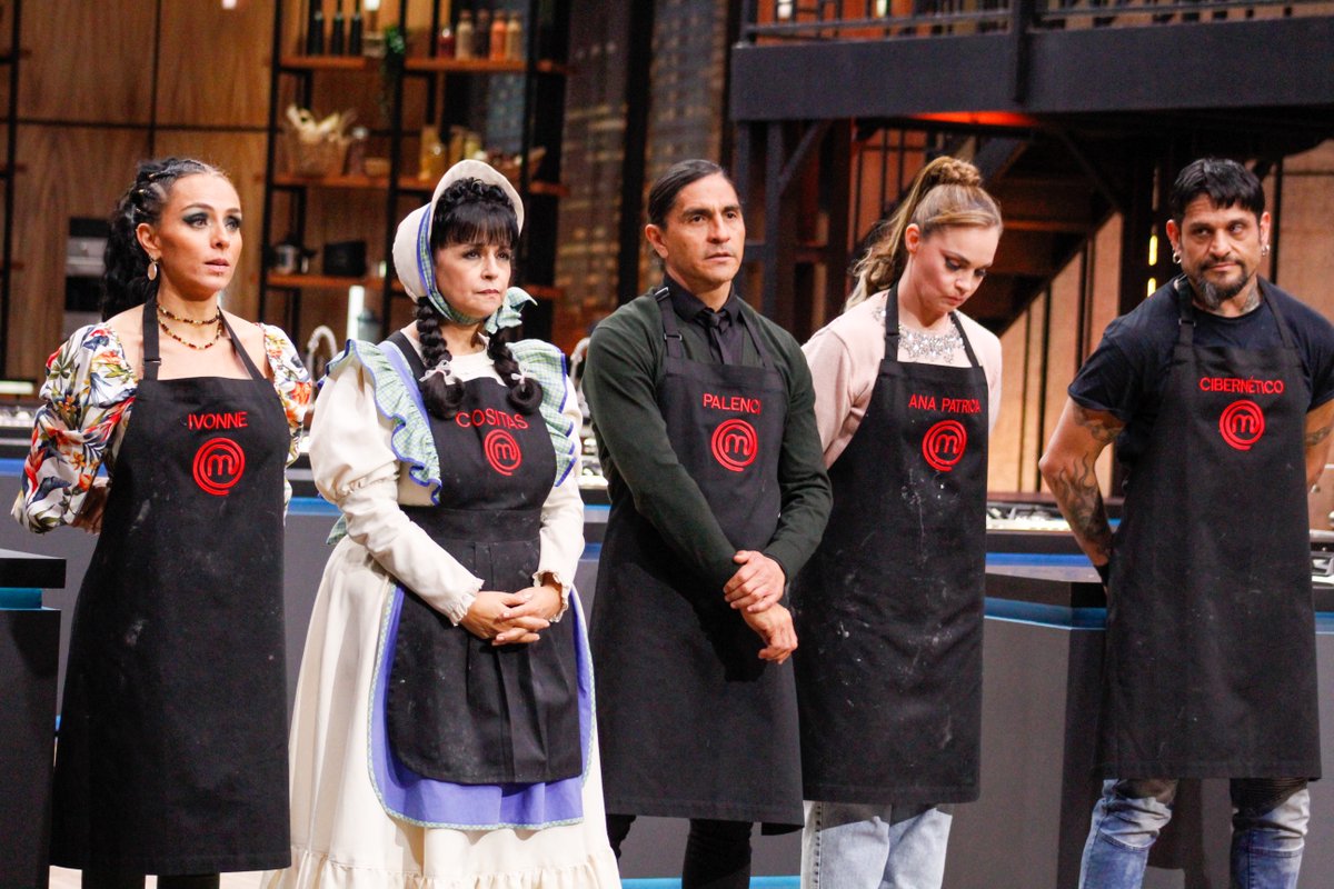 Un ejemplo de lucha… 🥹💔 Una difícil despedida para todos en #MasterChefCelebrity, despedimos al noveno eliminado de la competencia. 😔