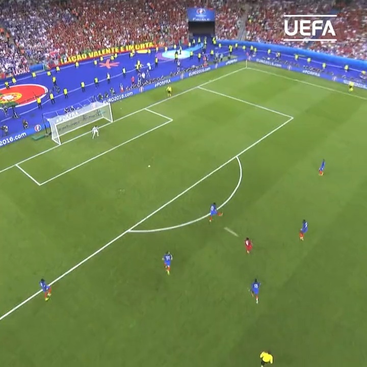 🇵🇹 The Éder goal that claimed the EURO 2016 trophy... 👏 #OTD | Portugal