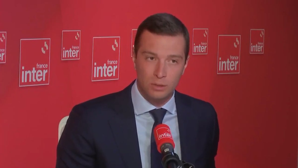 On est favorable au rétablissement de peines planchers, à la fin des remises automatiques de peine et à l'expulsion systématique des délinquants et des criminels étrangers : il faut le retour de l'ordre et de l'autorité dans notre société ! France Inter