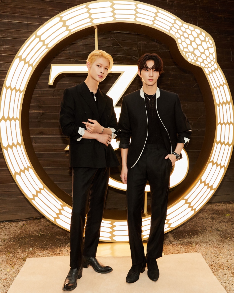 Discover the mesmerizing world of the #Serpenti75 exhibition at the #SerpentiFactory in Seoul with K-pop star group #ENHYPEN. Experience the beauty and craftsmanship of the Serpenti and witness the marvel of this incredible exhibition. #Bulgari