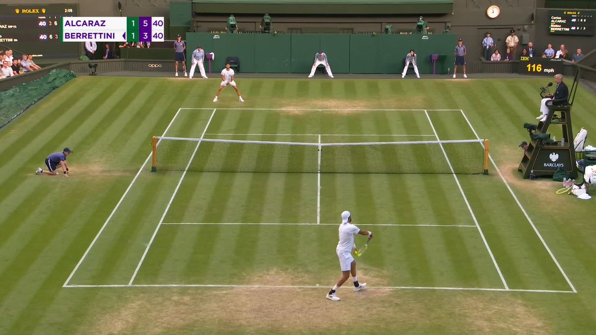 1⃣0⃣4⃣MPH 😳 Carlos Alcaraz went full send on this forehand #Wimbledon
