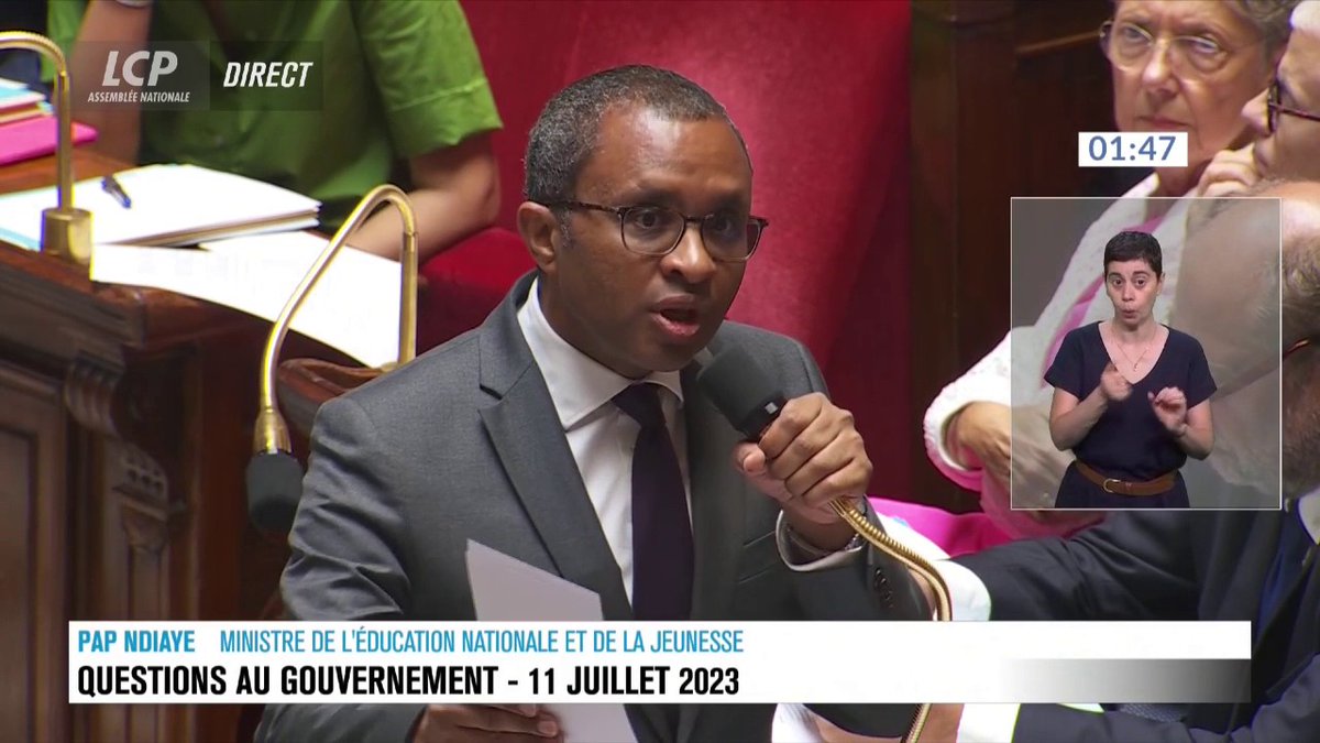 CNEWS : "Je m'étonne que vous vous étonniez des constats banals que je fais sur l'évolution d'une chaîne de télévision", répond Pap Ndiaye. "Je n'ai fait que commenter de manière banale la ligne politique d'une chaîne de télévision, ce qui est mon droit le plus strict." #DirectAN