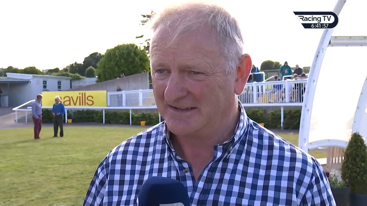 Many congrats to Dick Donohoe on his first-ever double this evening - and after a quarter of a decade in the training ranks. Magnetic North (5/1) and Vischio (11/1) run out the yard's first winners of the year on a memorable evening for the trainer at Tramore Racecourse 👏