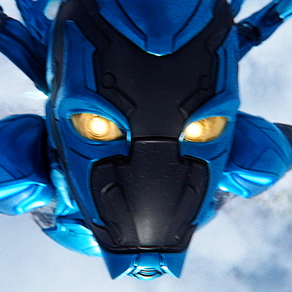 La familia Reyes ya tiene a su primer superhéroe. Mira el nuevo tráiler de #BlueBeetle aquí: 17 de agosto, solo en cines.