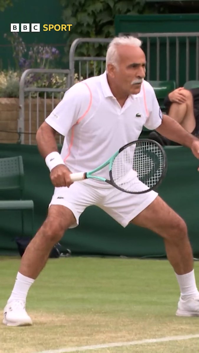 Mansour Bahrami is still entertaining the crowds at 67! 😄 #Wimbledon